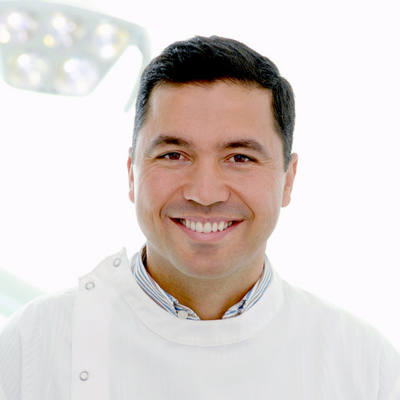 Dr. Roberto Henriques - Clínica Arriaga