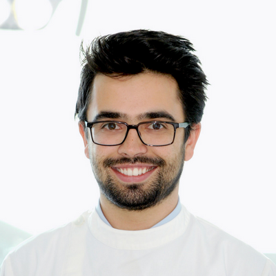 Dr. Alex Luz - Clínica Arriaga