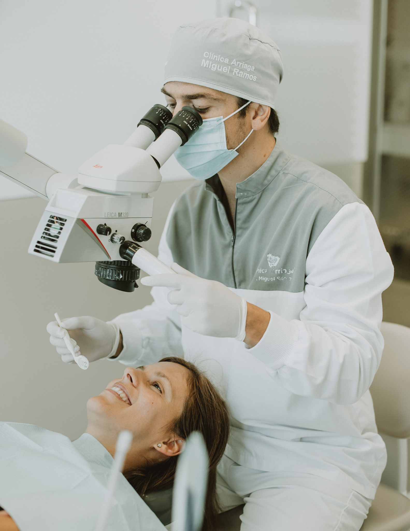 As Overlay ou restaurações indiretas são restaurações feitas no laboratório, e tem como objetivo reparar o dente como se de um dente intacto se tratasse.