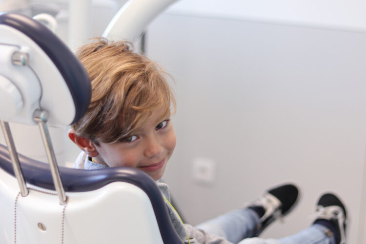 8 dicas para ajudar os seus filhos a escovarem os dentes